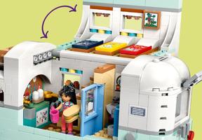 Набор LEGO Friendship Camper Van Adventure