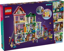 Набор LEGO Heartlake City Apartments and Stores