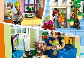 Набор LEGO Heartlake City Apartments and Stores