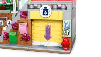 Набор LEGO Heartlake City Apartments and Stores