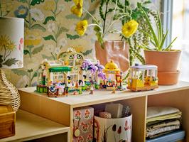 Набор LEGO Plant Cafe & Flower Shop