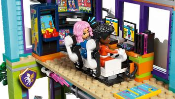 Набор LEGO Comic Book and Game Store