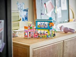 Набор LEGO Comic Book and Game Store