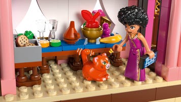 Набор LEGO Ресторан с садом