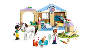 Набор LEGO 42696 Ветеринарная клиника с животными