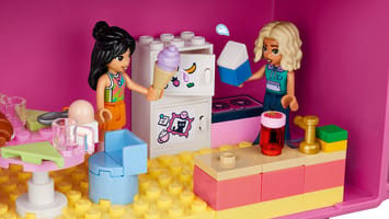Набор LEGO Творческий кукольный домик в чемодане
