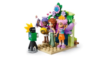 Набор LEGO Карусель «Цветочные чашечки феи»