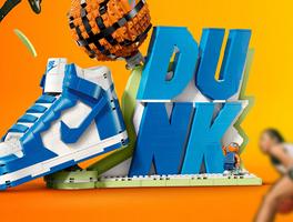 Набор LEGO Nike Dunk