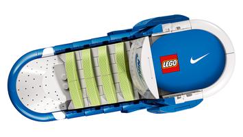 Набор LEGO Nike Dunk