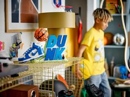 Набор LEGO Nike Dunk