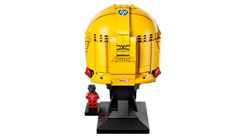 Набор LEGO Шлем Льюиса Хэмилтона Scuderia Ferrari HP