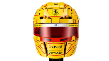 Набор LEGO Шлем Льюиса Хэмилтона Scuderia Ferrari HP