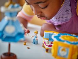 Набор LEGO Cinderella's Dress