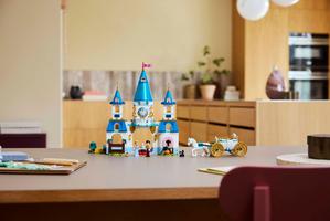 Набор LEGO Cinderella's Castle & horse Carriage