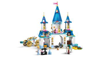 Набор LEGO Cinderella's Castle & horse Carriage
