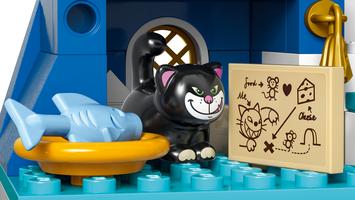 Набор LEGO Cinderella's Castle & horse Carriage