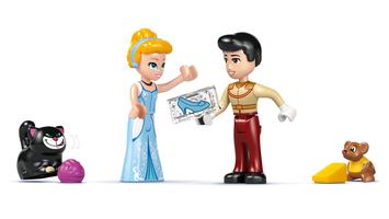 Набор LEGO Cinderella's Castle & horse Carriage