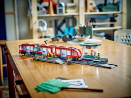 Набор LEGO Downtown Streetcar