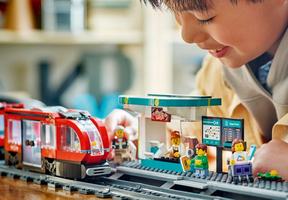 Набор LEGO Downtown Streetcar