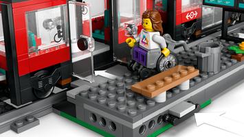 Набор LEGO Downtown Streetcar