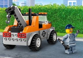 Набор LEGO Tow Truck and Sports Car Repair