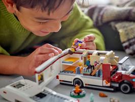 Набор LEGO Holiday Adventure Camper Van