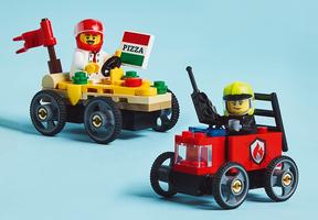 Набор LEGO Pizza vs. Fire Truck Race Car Pack