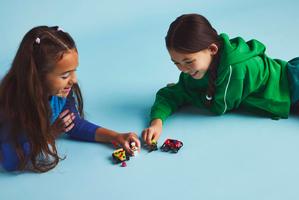 Набор LEGO Pizza vs. Fire Truck Race Car Pack