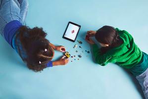 Набор LEGO Pizza vs. Fire Truck Race Car Pack