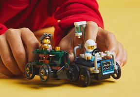 Набор LEGO Airplane vs. Hospital Bed Race Car Pack