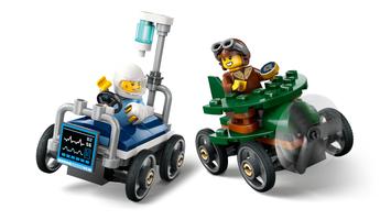 Набор LEGO Airplane vs. Hospital Bed Race Car Pack