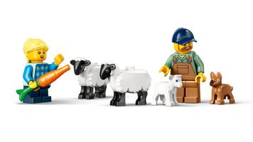 Набор LEGO Red Farm Tractor with Trailer & Sheep