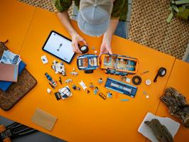 Набор LEGO Arctic Explorer Science Lab Truck