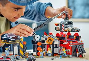 Набор LEGO Scrapyard with Cars