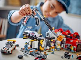 Набор LEGO Scrapyard with Cars