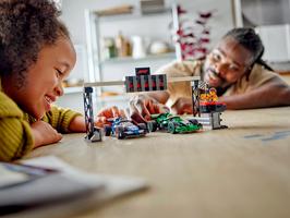 Набор LEGO F1 Grid with VCARB & Sauber Race Cars