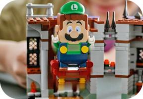 Набор LEGO King Boo's Haunted Mansion