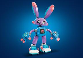 Набор LEGO Izzie and Bunchurro the Gaming Bunny