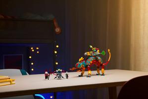 Набор LEGO Mateo's Fire Chameleon