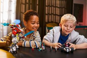 Набор LEGO Cooper's Tiger Mech & Zero's Hot Rod Car