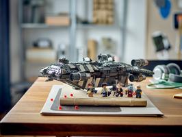 Набор LEGO The Onyx Cinder