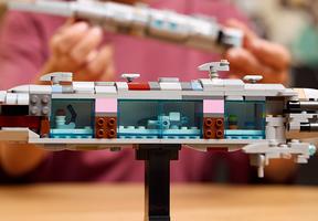Набор LEGO Home One Starcruiser