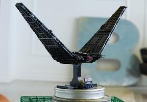 Набор LEGO Kylo Ren's Command Shuttle