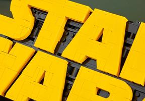 Набор LEGO Brick-Built Star Wars Logo