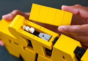 Набор LEGO Brick-Built Star Wars Logo