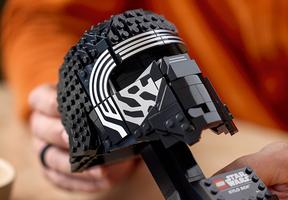 Набор LEGO Kylo Ren Helmet