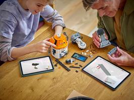 Набор LEGO Chopper (C1-10P) Astromech Droid