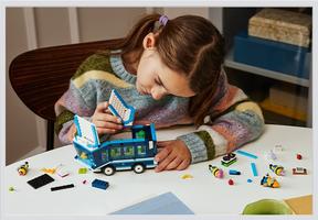 Набор LEGO Minions' Music Party Bus