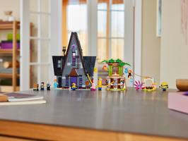 Набор LEGO Minions and Gru's Family Mansion