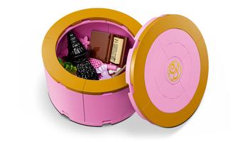 Набор LEGO Glinda & Elphaba's Dormitory